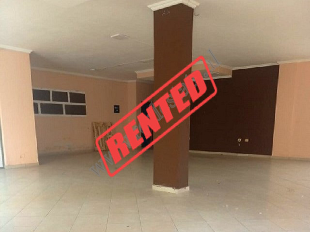 Store for rent near Zoo in Tirana, Albania